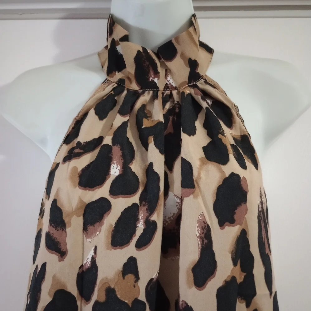 🆕⛱️Leopard Print Halter-Style Top - Picture 7 of 8